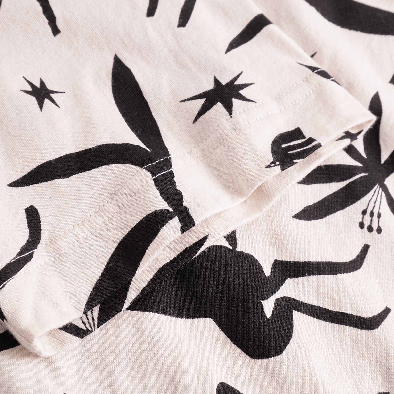 T-shirt Vadstena Papercut Horses Oat White