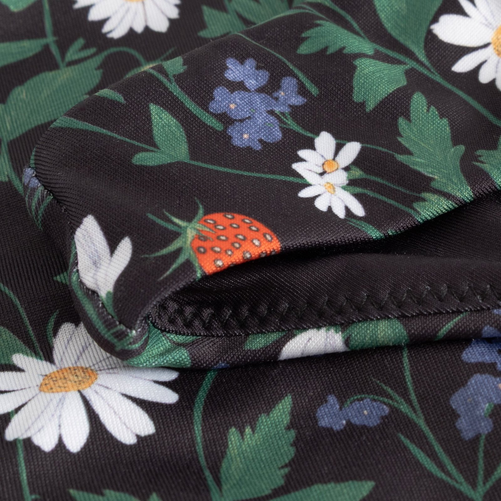 Bikini Bottoms Sanda Strawberry Field Black