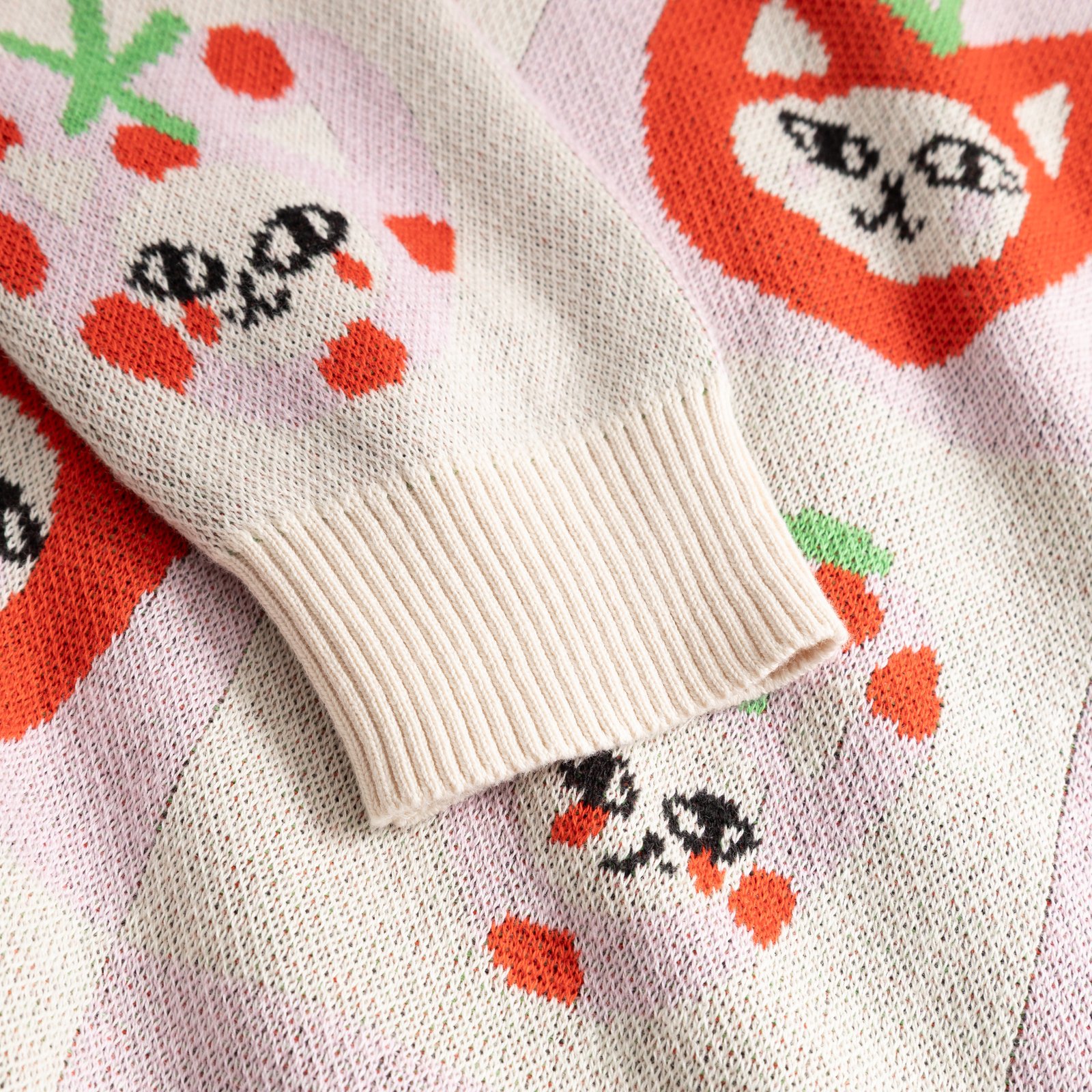 Sweater Arendal Fruit Cat Bingo