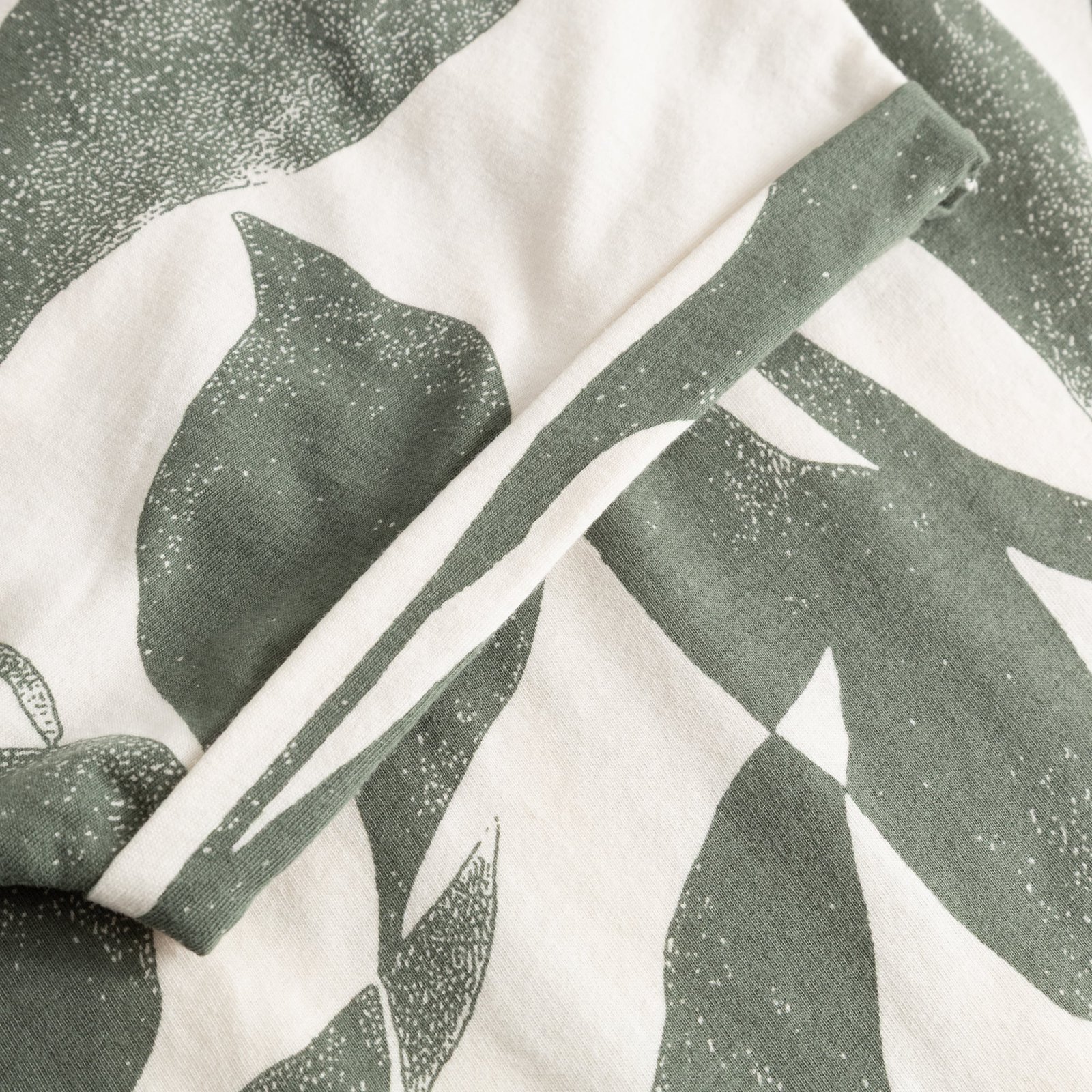 T-shirt Visby Abstract Leaf Jersey Green