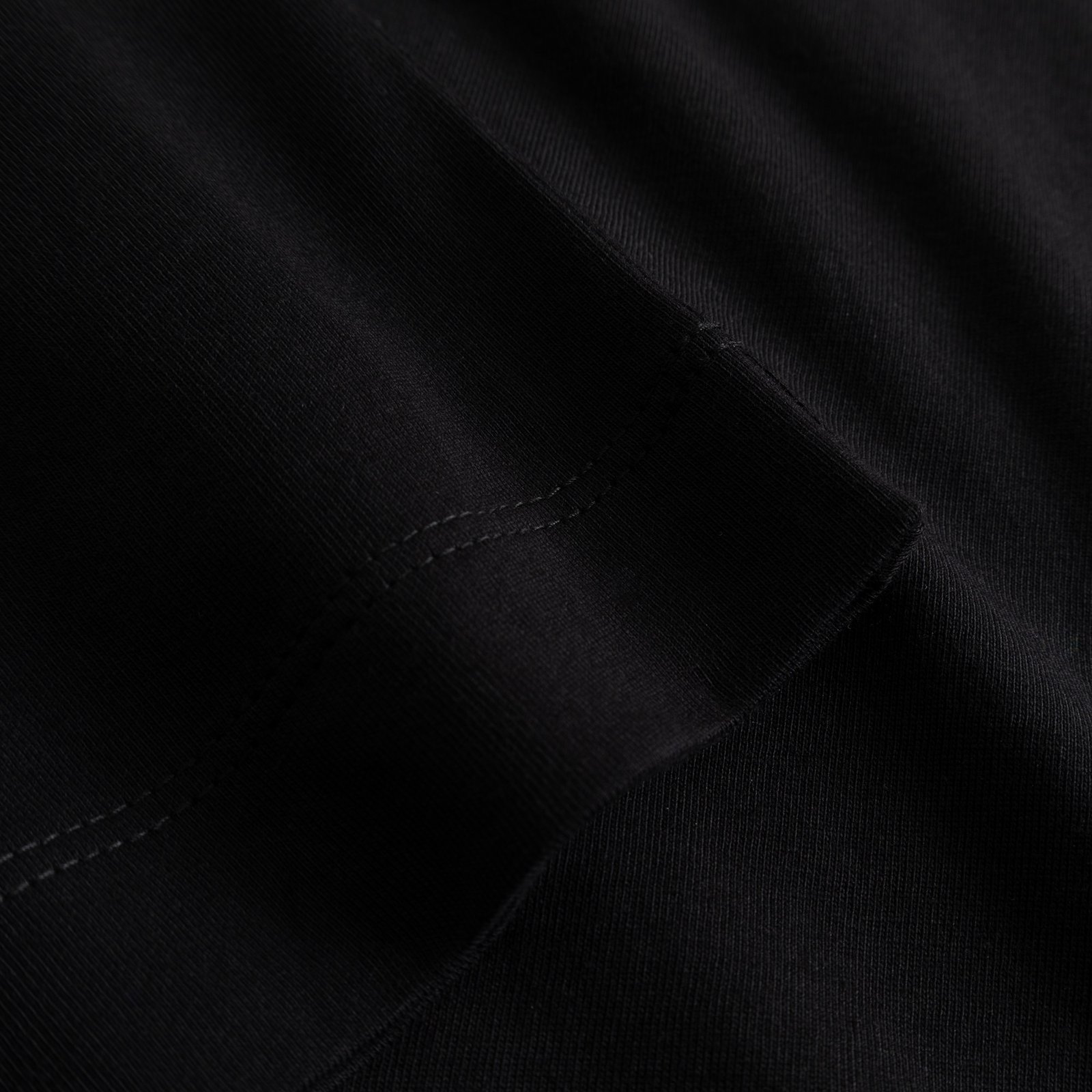 T-shirt Vadstena Strawberries Black