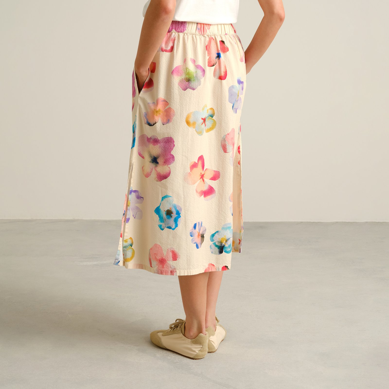Skirt Viken Flower Cut Egg White