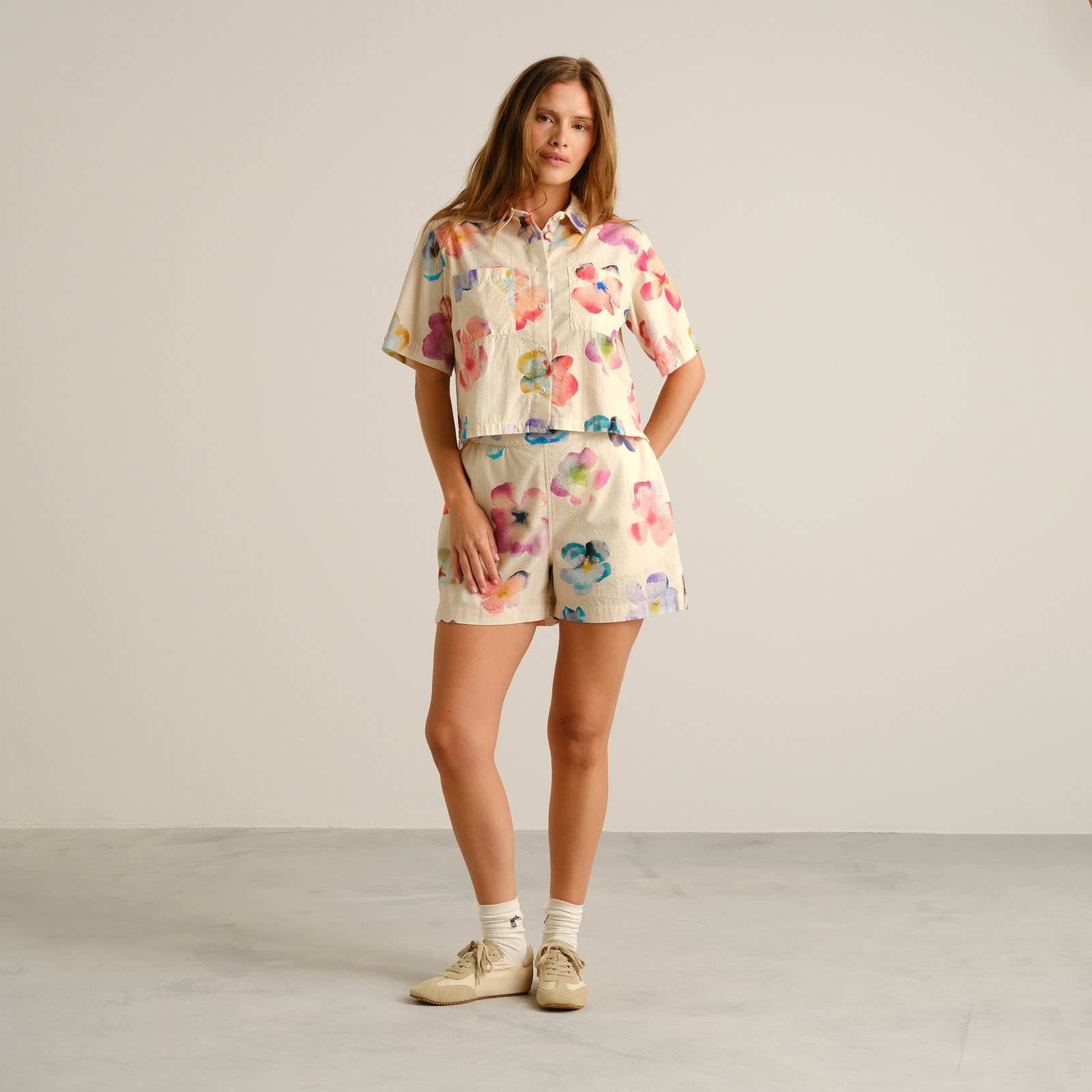 Shorts Aspudden Flower Cut Egg White