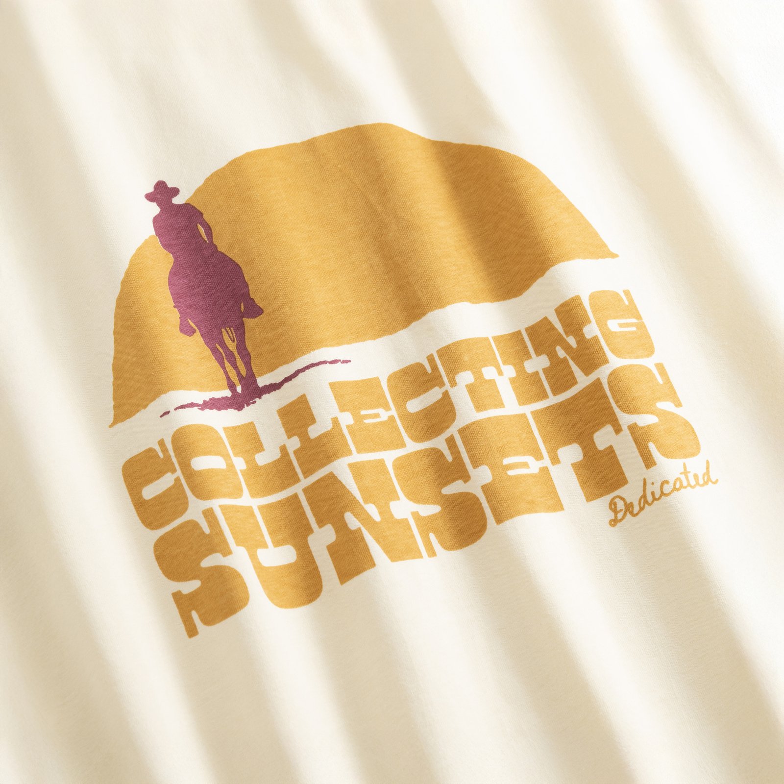 T-shirt Visby Collecting Sunsets Yellow