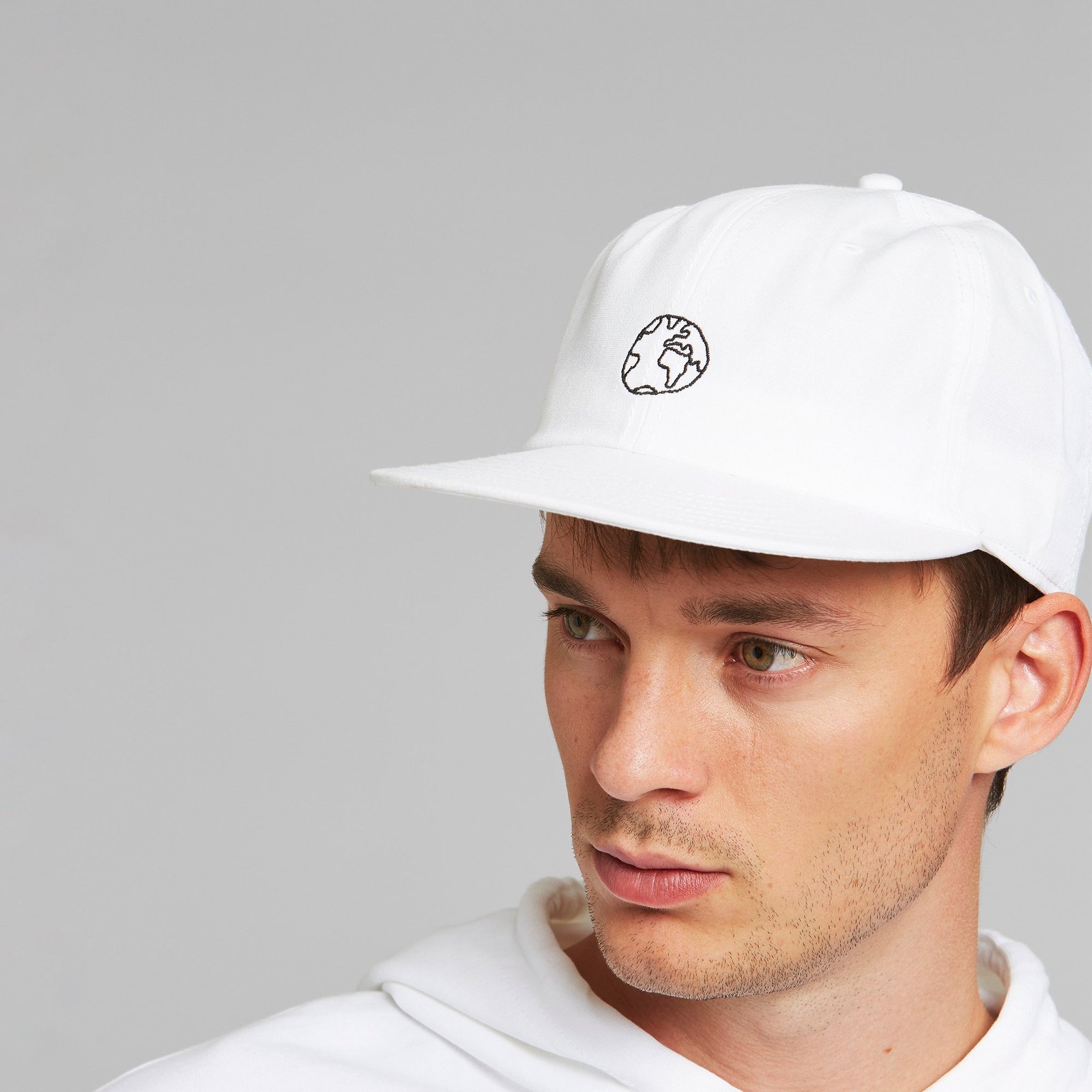 Unconstructed Cap Globe White
