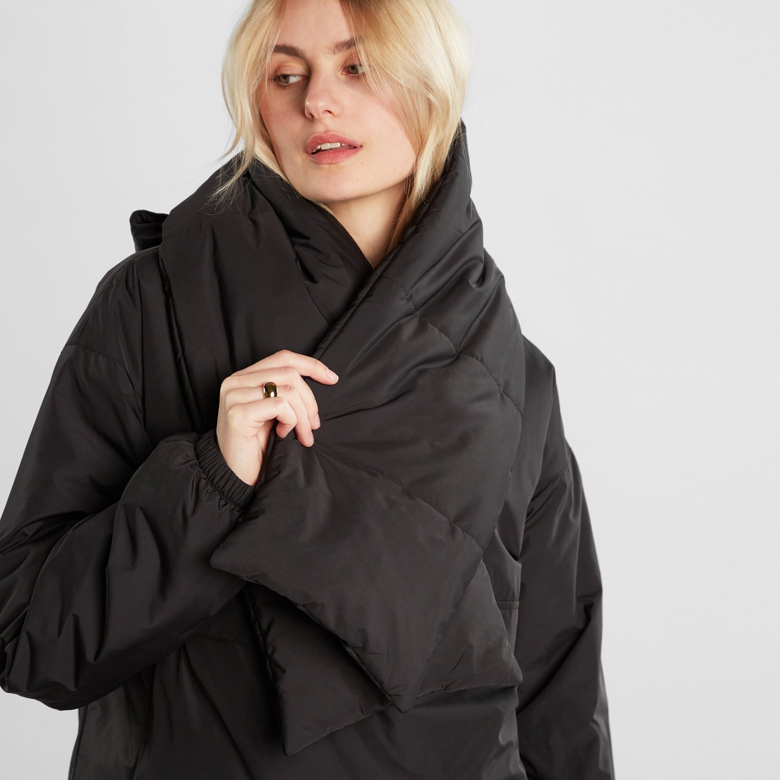 Puffer Scarf Pajala Black