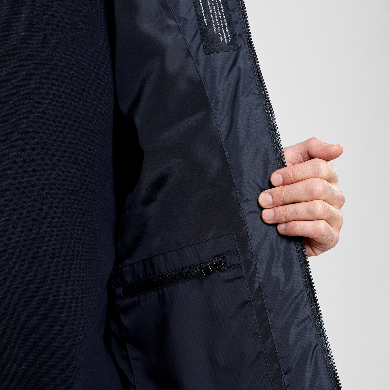 Puffer Sorsele Square Quilt Black