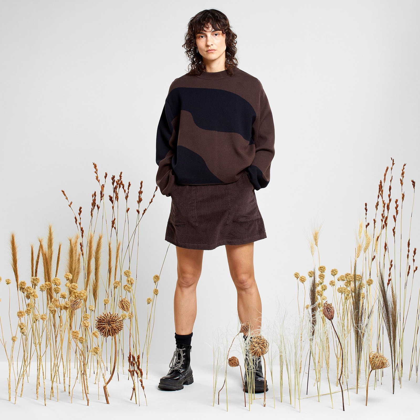 Sweater Limhamn Flowy Block Black/Coffee Brown