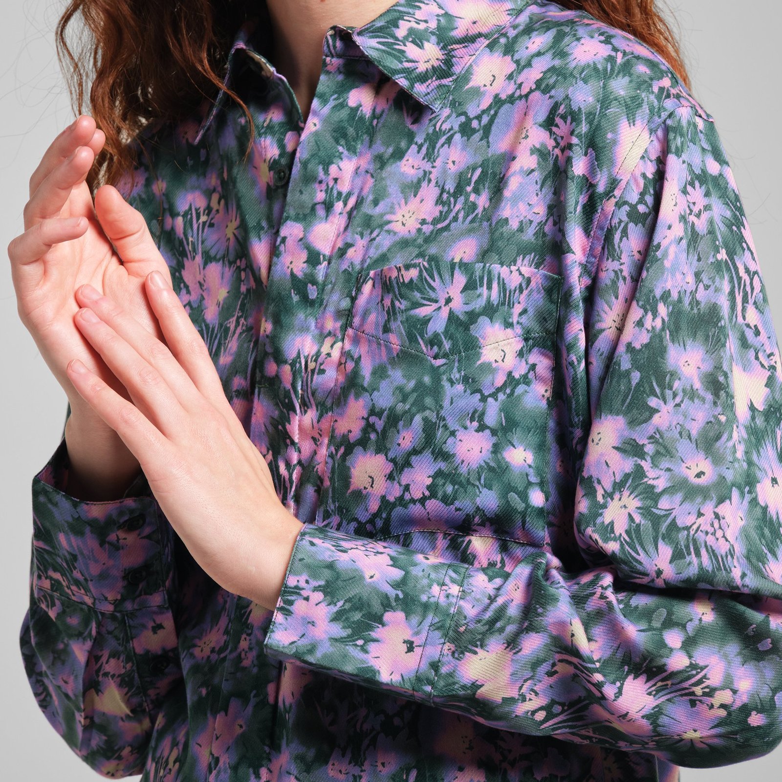 Shirt Kosta Blurred Flowers Purple