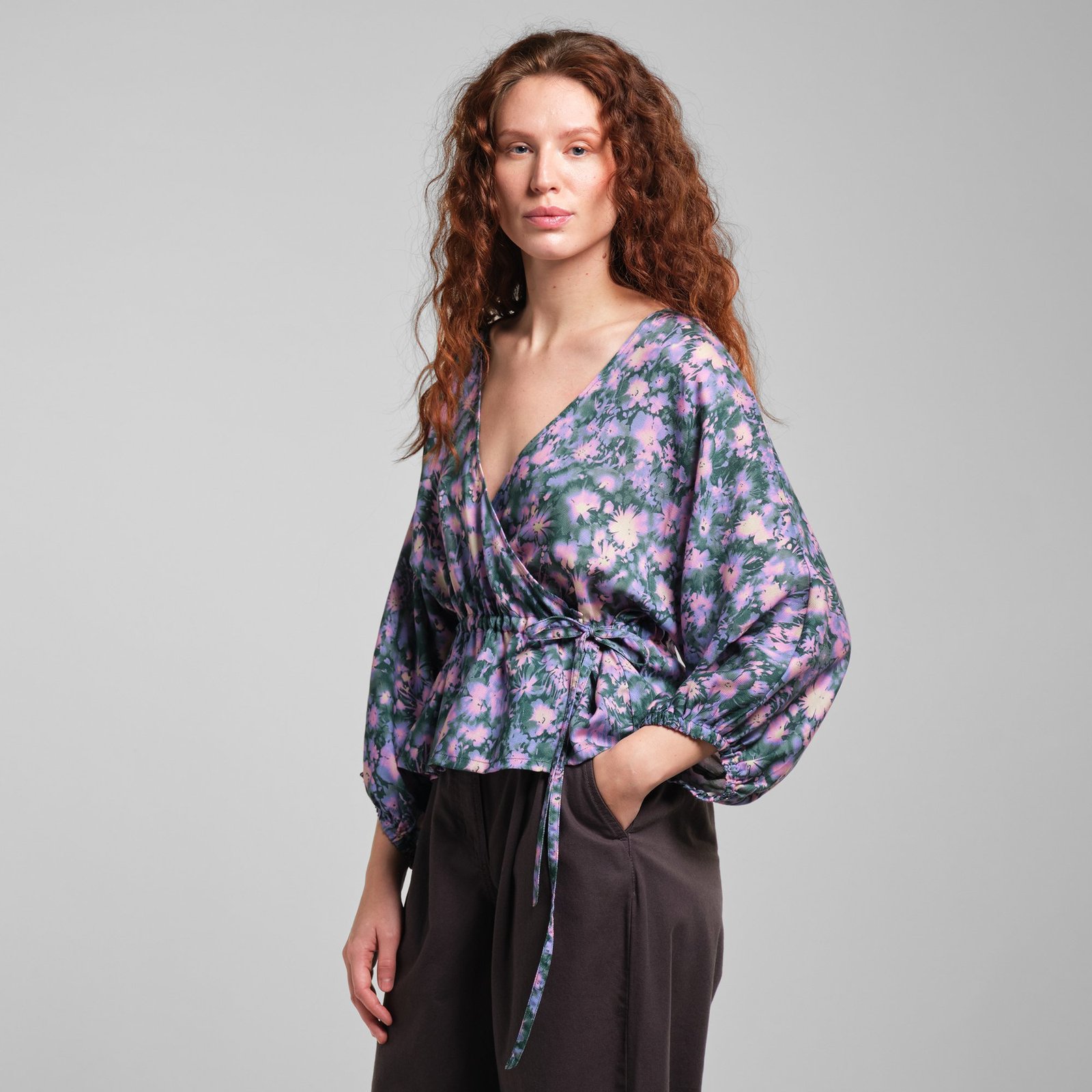Wrap Top Rosenvik Blurred Flowers Purple
