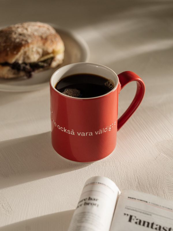 Mug - Den som är väldigt stark (Red)