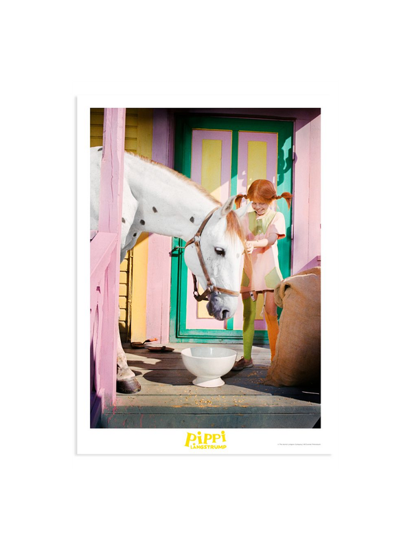 Poster Pippi Langstrumpf füttert den Kleiner Onkel – 21 x 29,7 cm