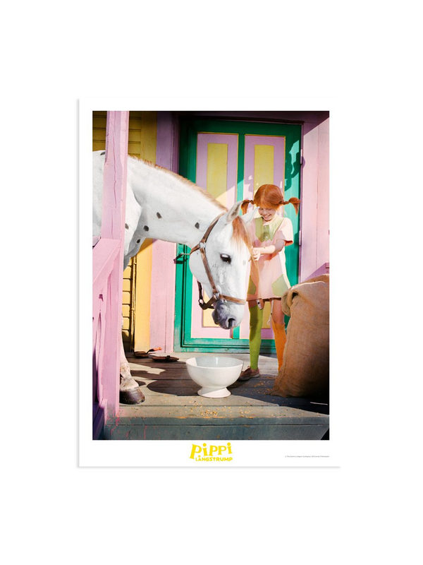 Poster Pippi Langstrumpf füttert den Kleiner Onkel – 21 x 29,7 cm