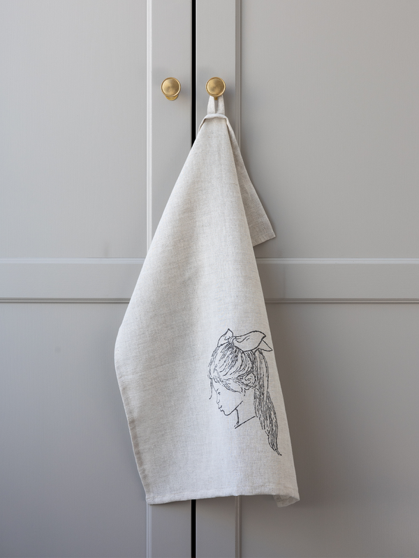 Beige kitchen towel Mardie, chapter 1