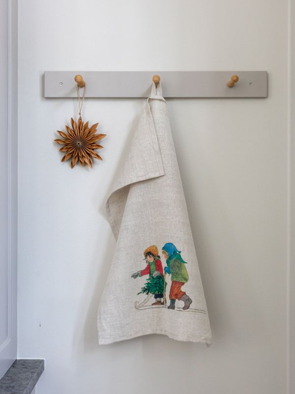 Kitchen towel Children of Noisy Village, chapter 2