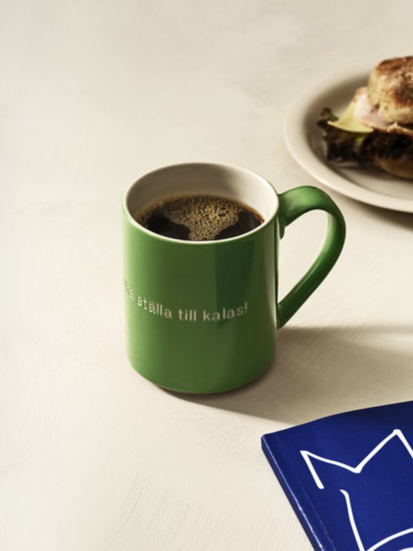 Mugg - Jag vet en som ska ställa till kalas! (Grön)