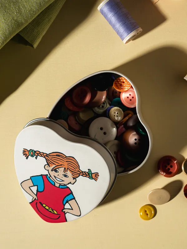 Pippi Longstocking Heart Shaped Tinbox - Beige