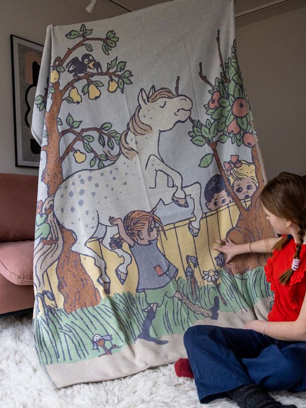 Filt Pippi och Lilla Gubben 140x170 cm – Multifärgad