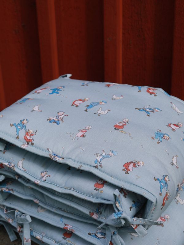 Spjälskydd Emil i Lönneberga - Blå