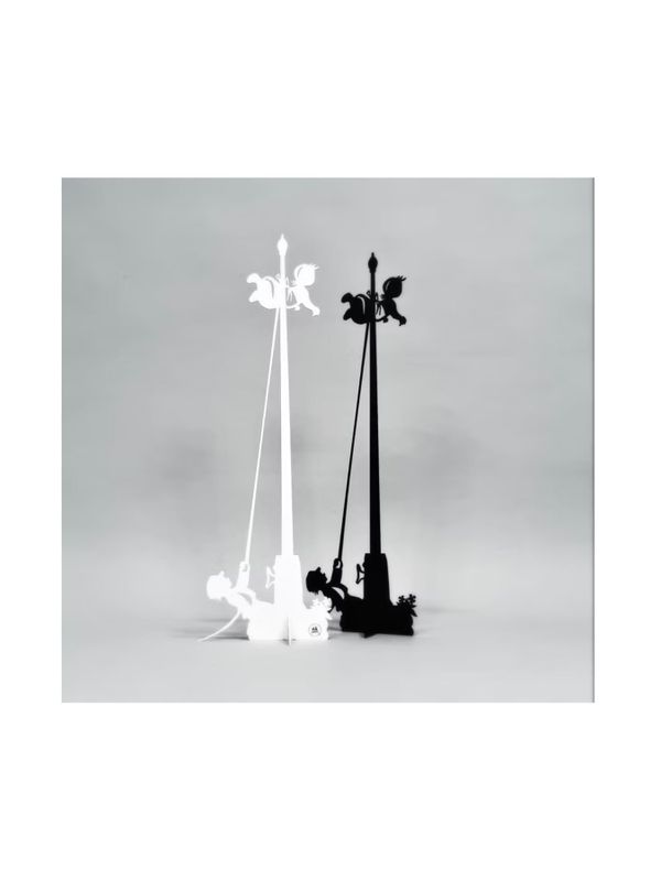 Silhouette Emil in Lönneberga - Ida up the flagpole, black