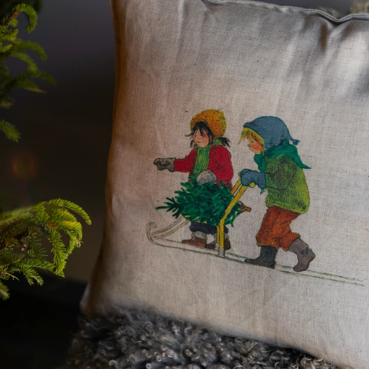 Cushion cover Children of Noisy Village, chapter 2