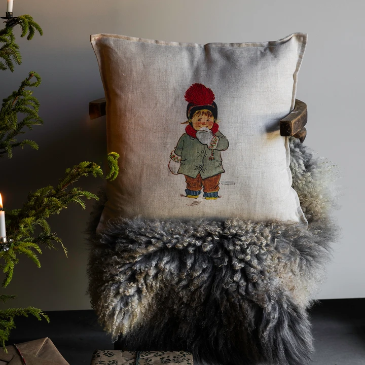 Cushion cover Children of Noisy Village, chapter 3