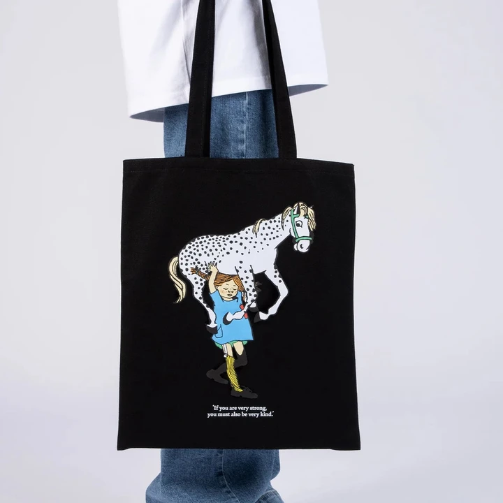 Totebag Pippi Longstocking lifting horse- black