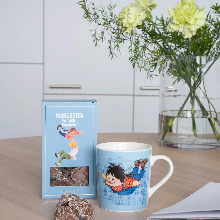 Geschenkset Karlsson vom Dach – Tasse & Süßes
