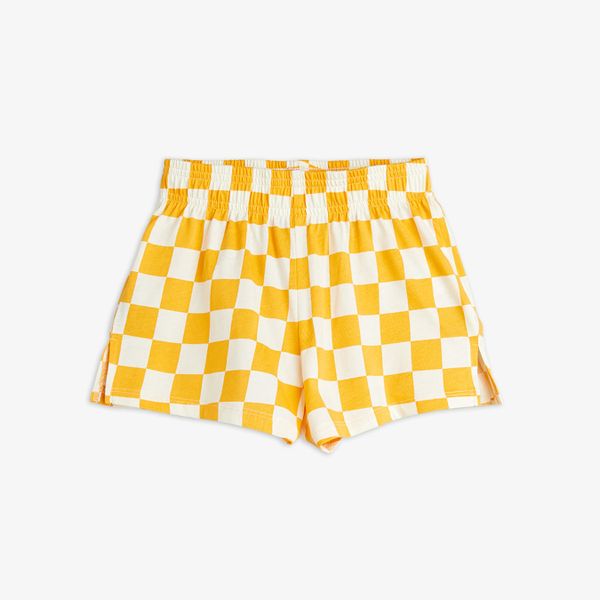 Check shorts 