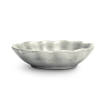 Grå