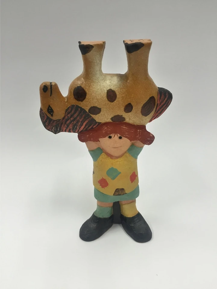 Lisa Larson Keramikfigur - Pippi Långstrump lyfter hästen